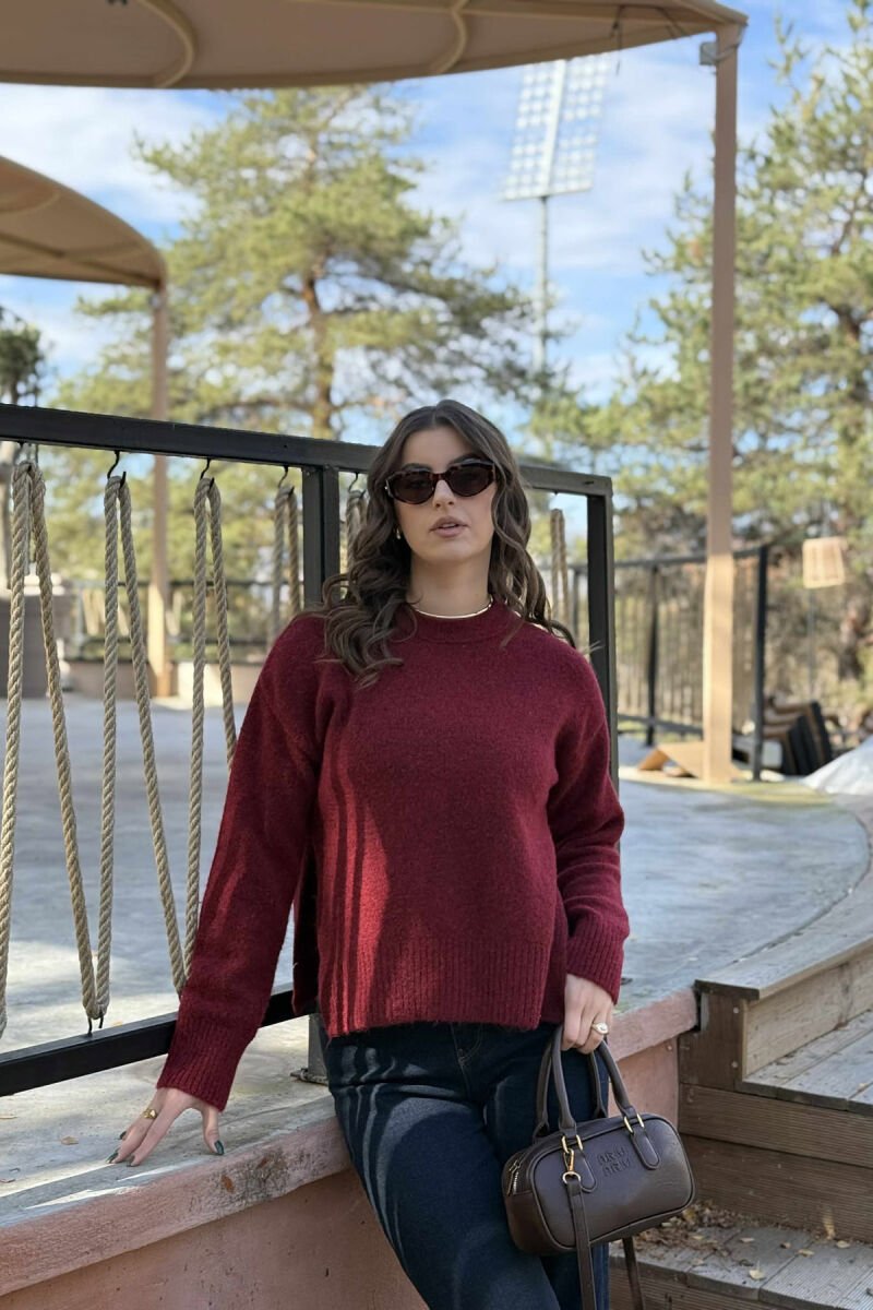 TRIKO NJË NGJYRËSHE ME JAKË TË RRUMBULLAKËT PËR FEMRA NË NGJYRË VISHNJË - 2