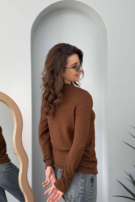 TRIKO NJË NGJYRËSHE PËR FEMRA NË NGJYRËN KAFE - 4