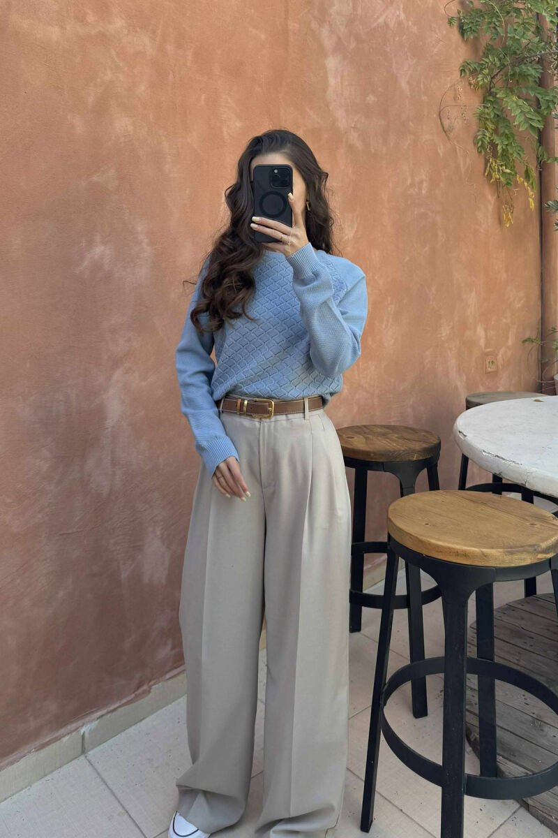 TRIKO NJËNGJYRËSHE E THURUR PËR FEMRA NË NGJYRËN BLU TË ZBARDHUR - 1