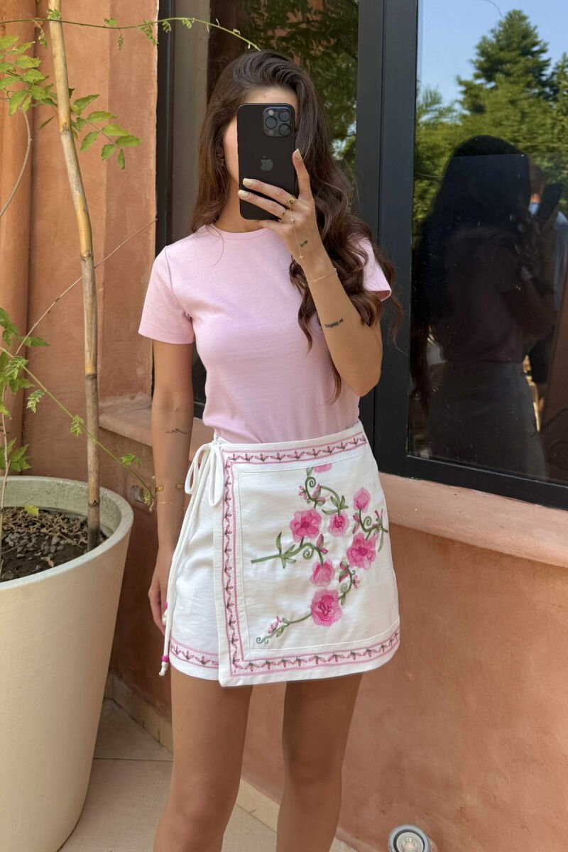 T-SHIRT NJË NGJYRËSH PËR FEMRA NË NGJYRËN BABY PINK - 2