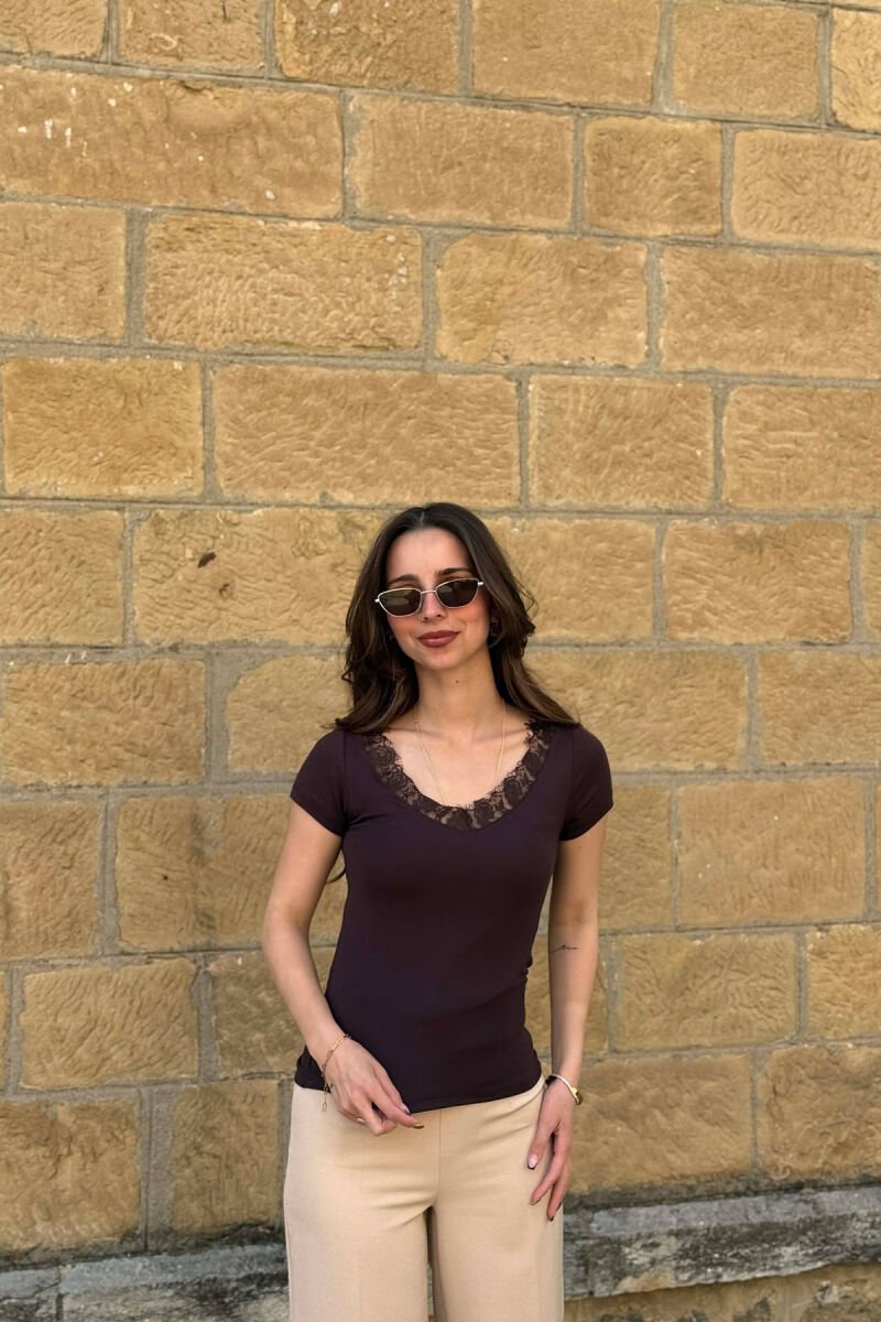 TULLE DETAIL V- NECK WOMAN T-SHIRT DARK BROWN/KAE - 1