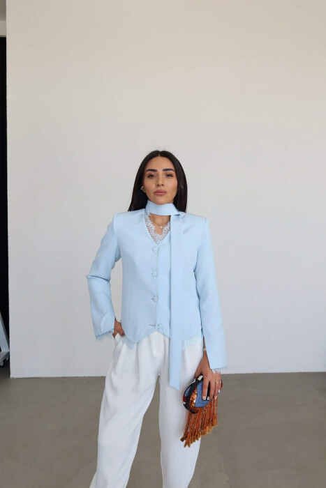 XHAKETE NJE NGJYRESHE ME DETAJ DANTELLE PER FEMRA NE NGJYRE BLU TE ZBARDHUR - KLAUDIO FASHION