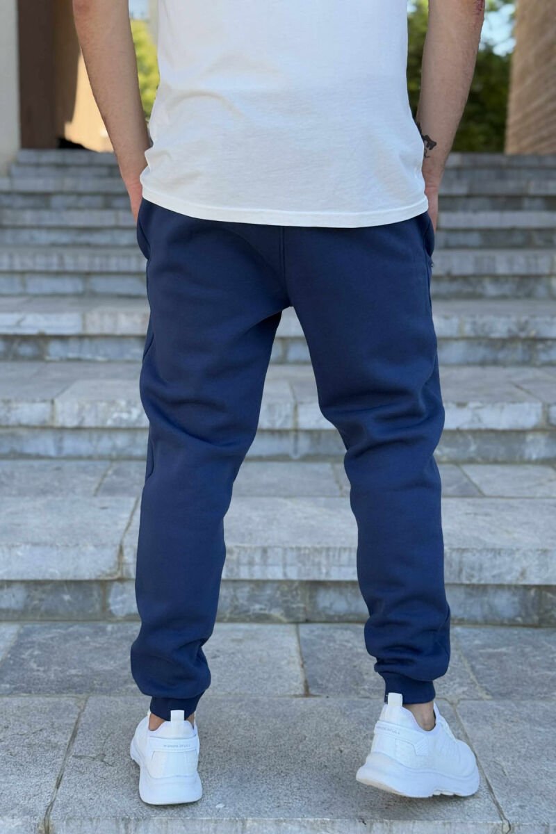 TUTA ME PUSH DHE ME XHEPA ME ZINXHIR PËR MESHKUJ NË NGJYRËN BLU - 4