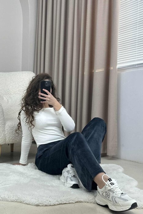 TUTA TË GJERA VELVET PËR FEMRA NË NGJYRË GRI - 4