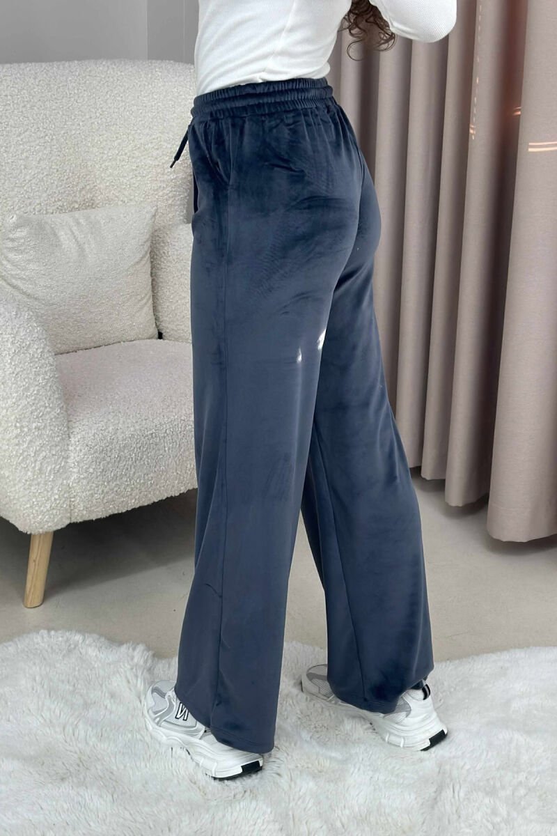 TUTA TË GJERA VELVET PËR FEMRA NË NGJYRË GRI - 8