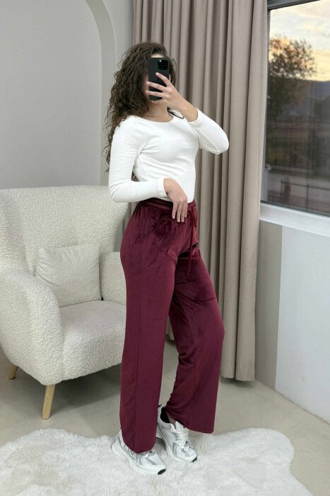 TUTA TË GJERA VELVET PËR FEMRA NË NGJYRËN VISHNJË - 2