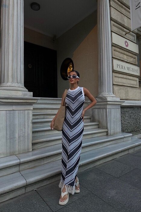 FUSTAN I GJATË ME DIZAJN PËR FEMRA NË NGJYRËN E ZEZË DHE TË BARDHË - KLAUDIO FASHION