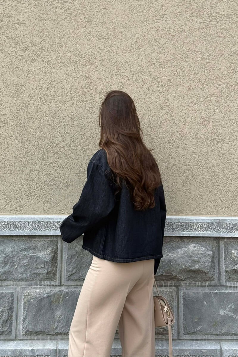 TWO FRONT POCKETS BUTTONED DENIM WOMAN JACKET DARK BLUE/BEE - 5