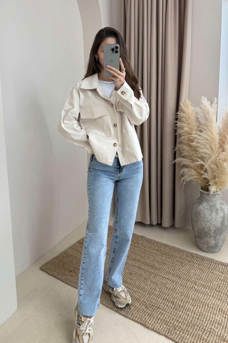 XHAKETË NJË NGJYRËSHE ME DETAJIN E XHEPAVE PËR FEMRA NË NGJYRËN KREM - KLAUDIO FASHION