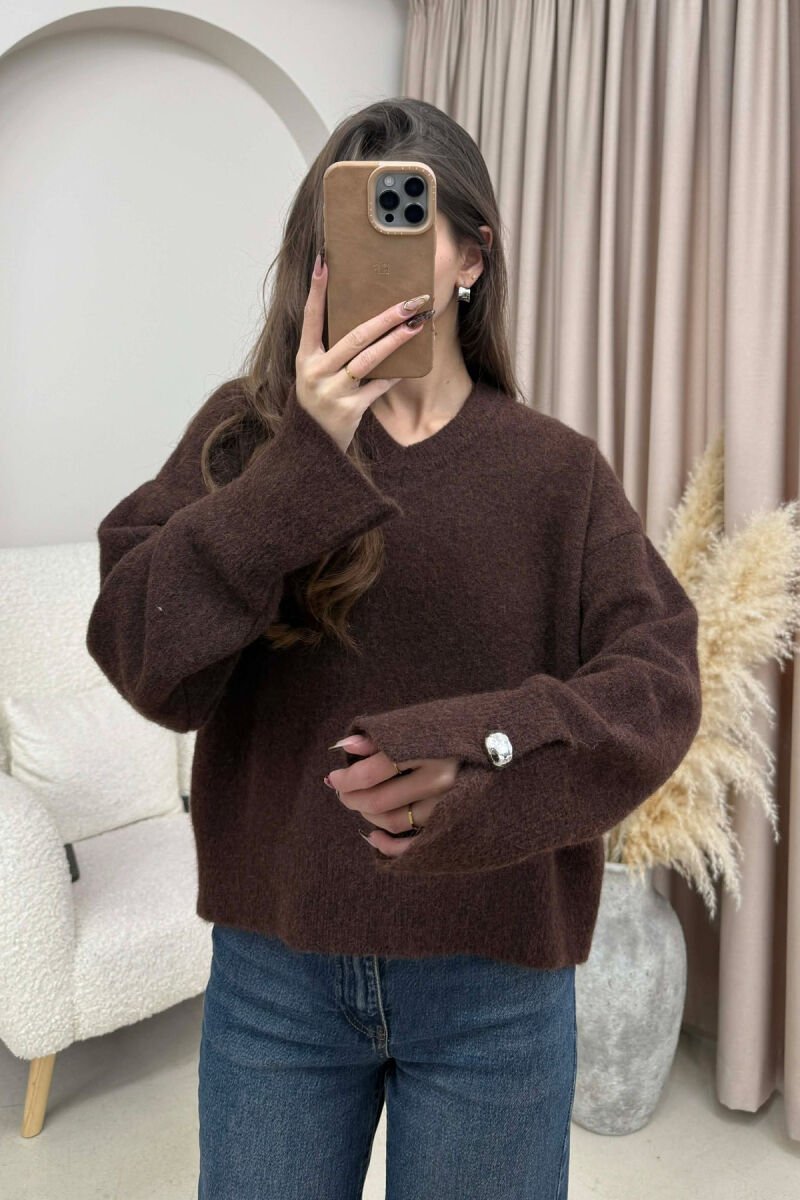 V NECK SLEEVE BUTTONS WOMEN SWEATER DARK BROWN/KAE - 4