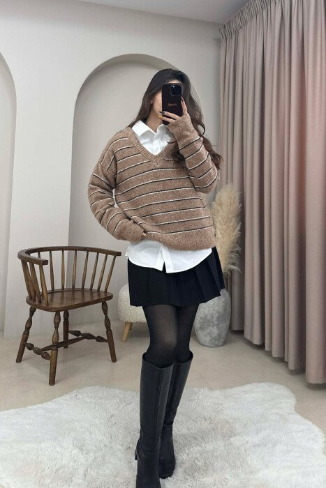 TRIKO ME VIJA DHE JAKË V PËR FEMRA NË NGJYRË KAFE TË ZBARDHUR - KLAUDIO FASHION