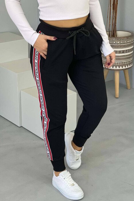 WRITTINGS COTTON POCKET WOMAN SWEATPANTS BLACK/ E ZEZE - KLAUDIO FASHION