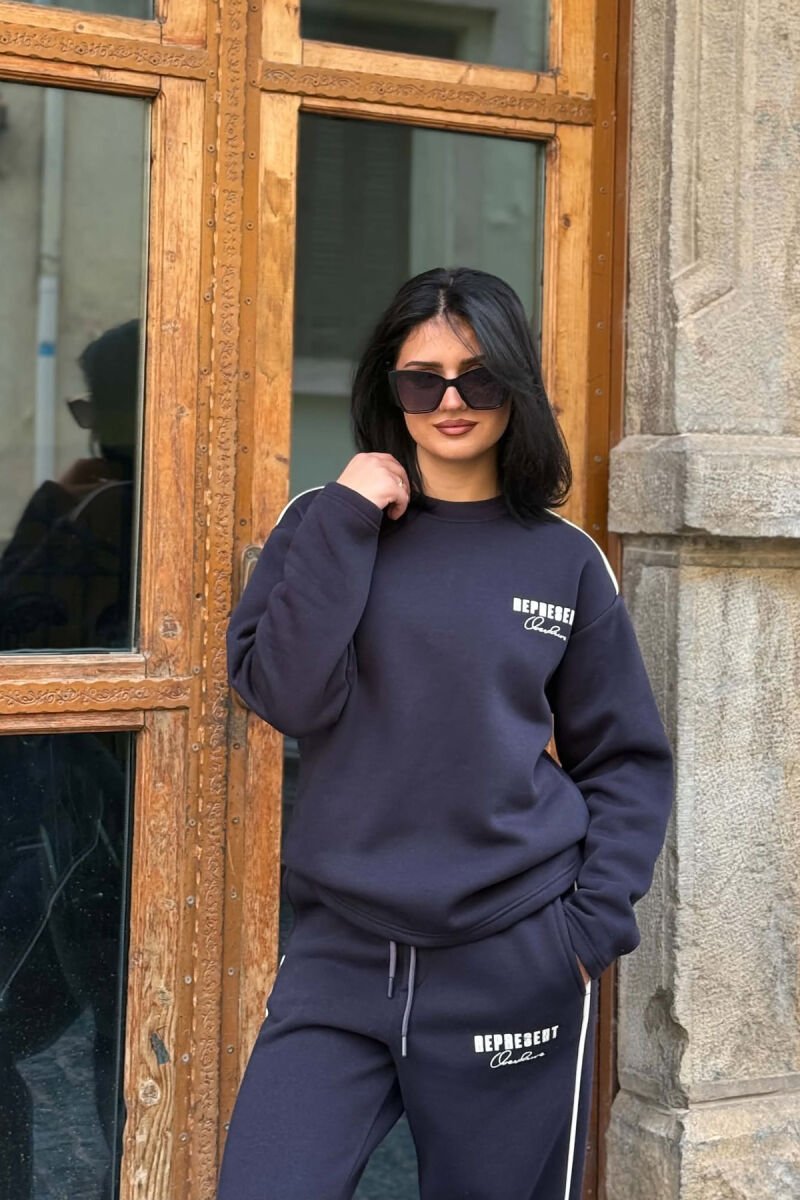 WRITTINGS FLUFFY SWEATSHIRT + SWEATPANTS WOMAN SET DARK BLUE/BEE - 3
