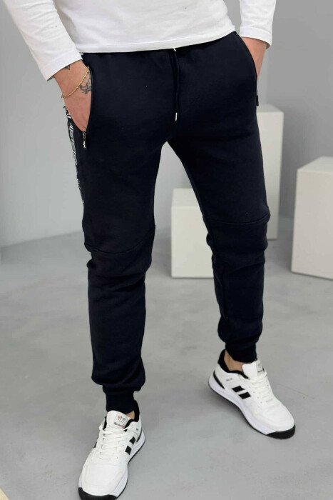 TUTA ME PUSH ME PAK SHKRIME PËR MESHKUJ NË NGJYRËN BLU E ERRËT - KLAUDIO FASHION