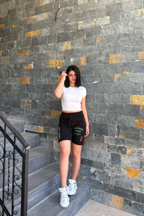 WRITTINGS ONE COLOR WOMAN SHORT SWEATPANTS BLACK/ E ZEZE - 3