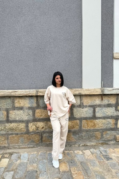 WRITTINGS T-SHIRT + SWEATPANTS WOMAN SET CREAM/KREM - KLAUDIO FASHION