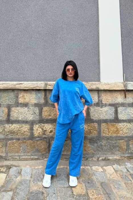 WRITTINGS T-SHIRT + SWEATPANTS WOMAN SET LIGHTBLUE/BZ - KLAUDIO FASHION
