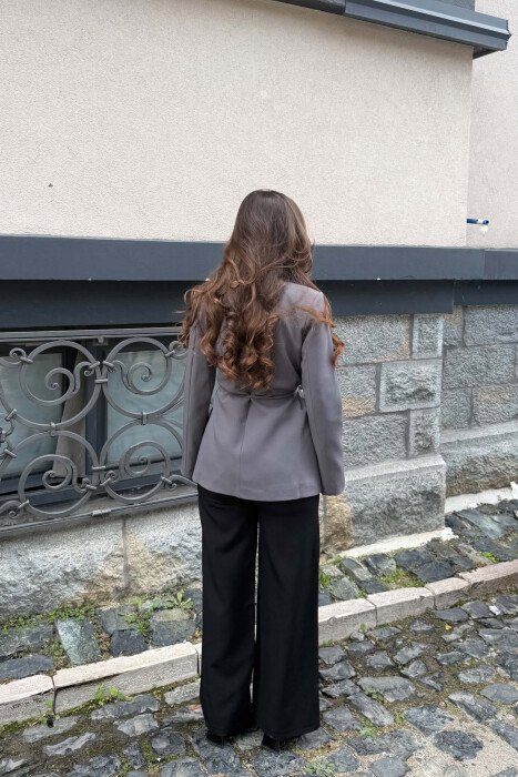XHAKETE NJE NGJYRESHE ME LIDHESE NE BEL DHE XHEPA FAKE PER FEMRA NE NGJYRE GRI - 4