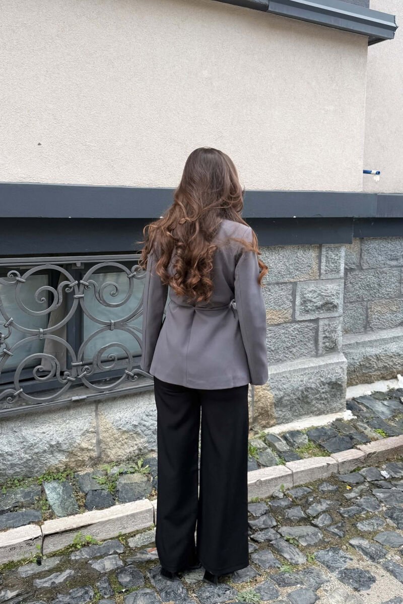 XHAKETE NJE NGJYRESHE ME LIDHESE NE BEL DHE XHEPA FAKE PER FEMRA NE NGJYRE GRI - 4
