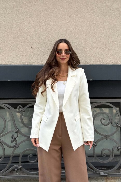 XHAKETE KLASIKE E THJESHTE NJE NGJYRESHE PER FEMRA NE NGJYRE KREM - KLAUDIO FASHION