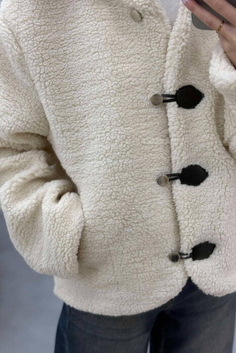 XHAKETË LËKURË DELEJE ME BUTONA PËR FEMRA NË NGJYRËN KREM - 9