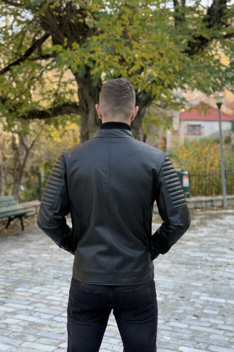 XHAKETË LËKURE NJË NGJYRËSHE PËR MESHKUJ NË NGJYRËN E ZEZË - 4