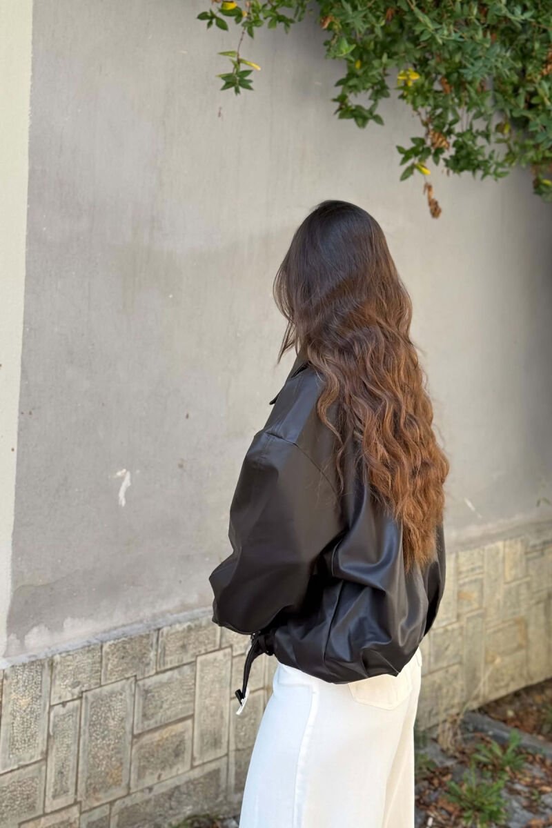 XHAKETË NJË NGJYRËSHE LËKURE ME DETAJIN E RRIPIT PËR FEMRA NË NGJYRË KAFE TË ERRËT - 4