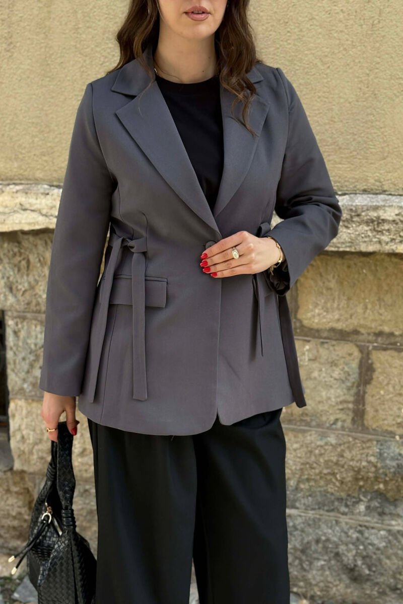 XHAKETE NJE NGJYRESHE ME BUTONA PER FEMRA NE NGJYRE GRI TE ERRET - 6