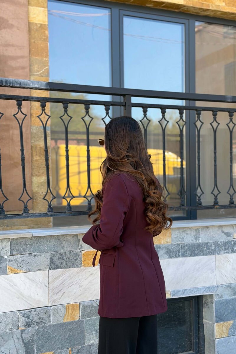XHAKETE NJE NGJYRESHE ME BUTONA PER FEMRA NE NGJYRE VISHNJE TE ERRET - 4