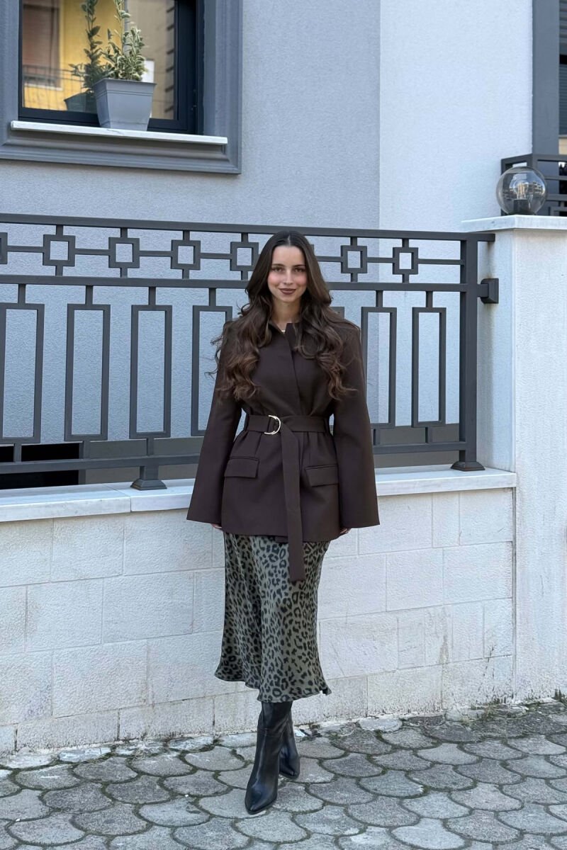 XHAKETE NJE NGJYRESHE ME DETAJIN E RRIPIT PER FEMRA NE NGJYRE KAFE - 3