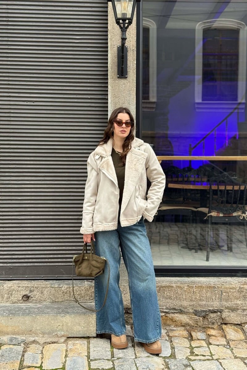 XHAKETE NJE NGJYRESHE PELLUSHI ME ZINXHIR NE NGJYRE KREM - 4
