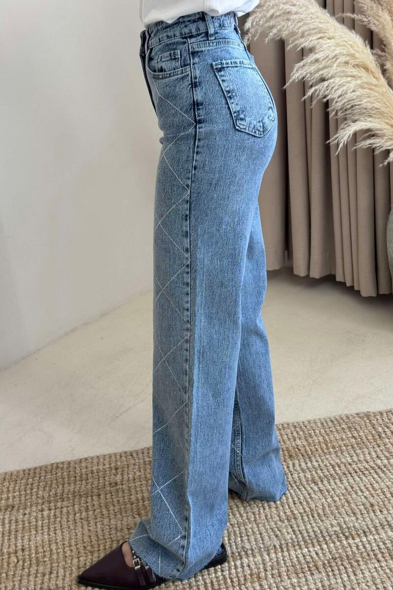 XHINSE ME DETAJIN E GURËVE ME SHKËLQIM PËR FEMRA NË NGJYRËN BLU - 4