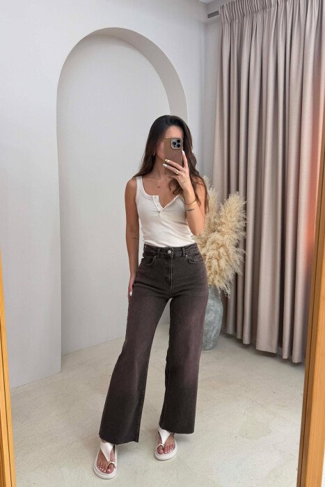 XHINSE NJE NGJYRESHE TE GJERA PER FEMRA NE NGJYRE KAFE - KLAUDIO FASHION