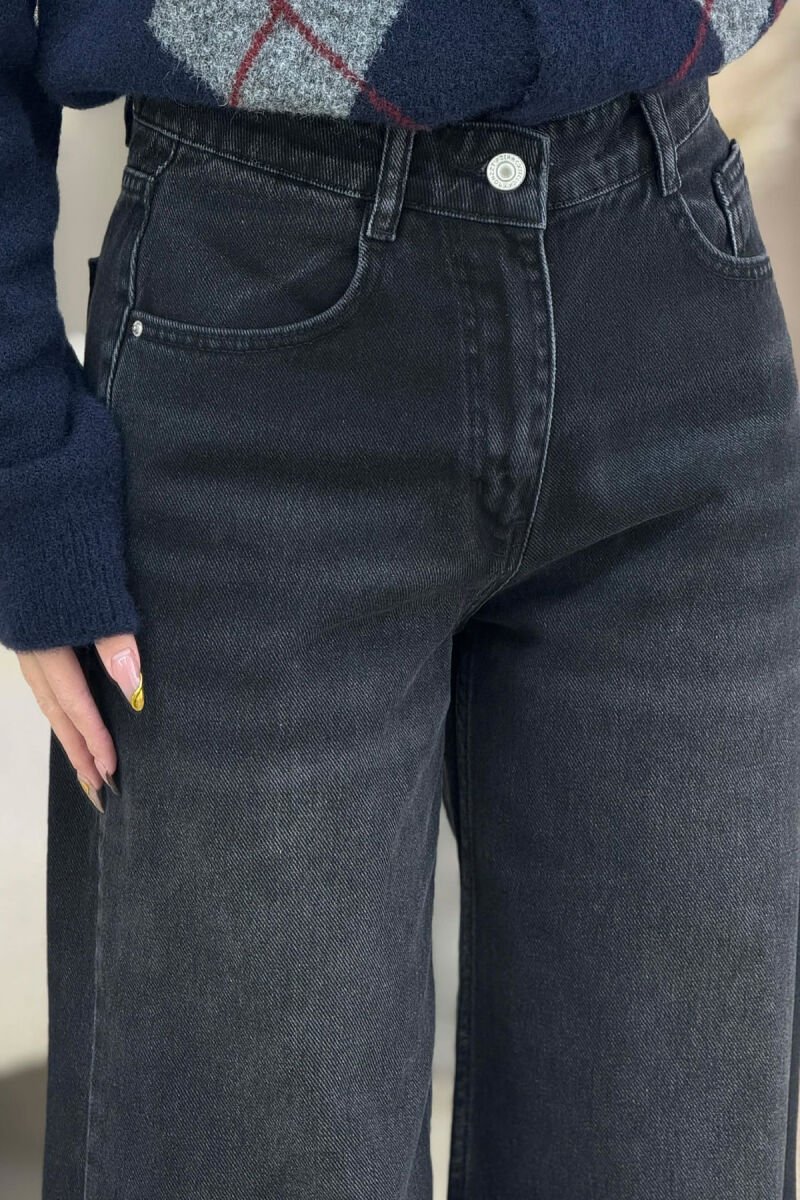XHINSE NJE NGJYRESHE TE GJERA PER FEMRA NE NGJYRE TE ZEZE - 4