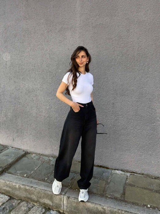 XHINSE PËR FEMRA ME DETAJIN E RRIPAVE NË NGJYRË TE ZEZE - 4