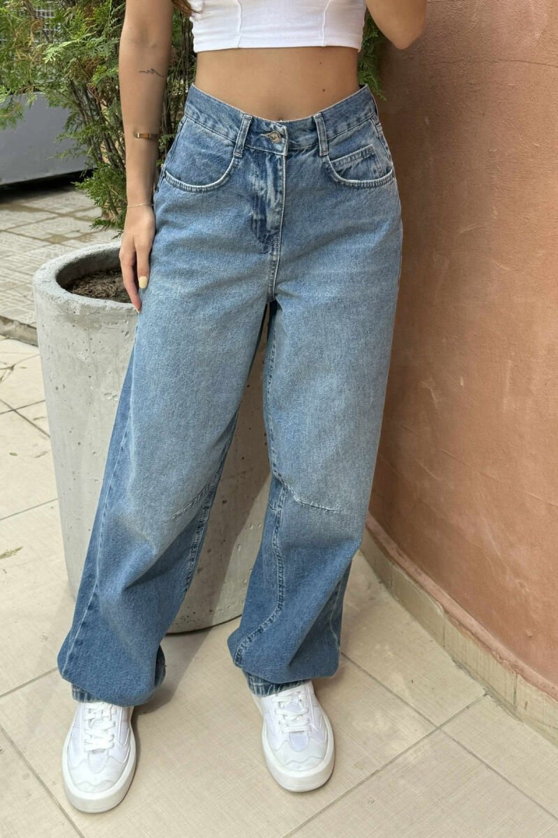 XHINSE STIL BOYFRIEND PËR FEMRA NË NGJYRËN BLU TË ZBARDHUR - 1