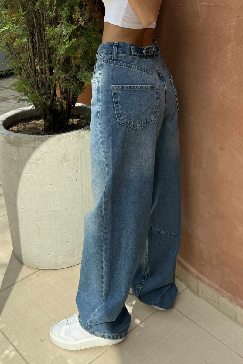 XHINSE STIL BOYFRIEND PËR FEMRA NË NGJYRËN BLU TË ZBARDHUR - 4