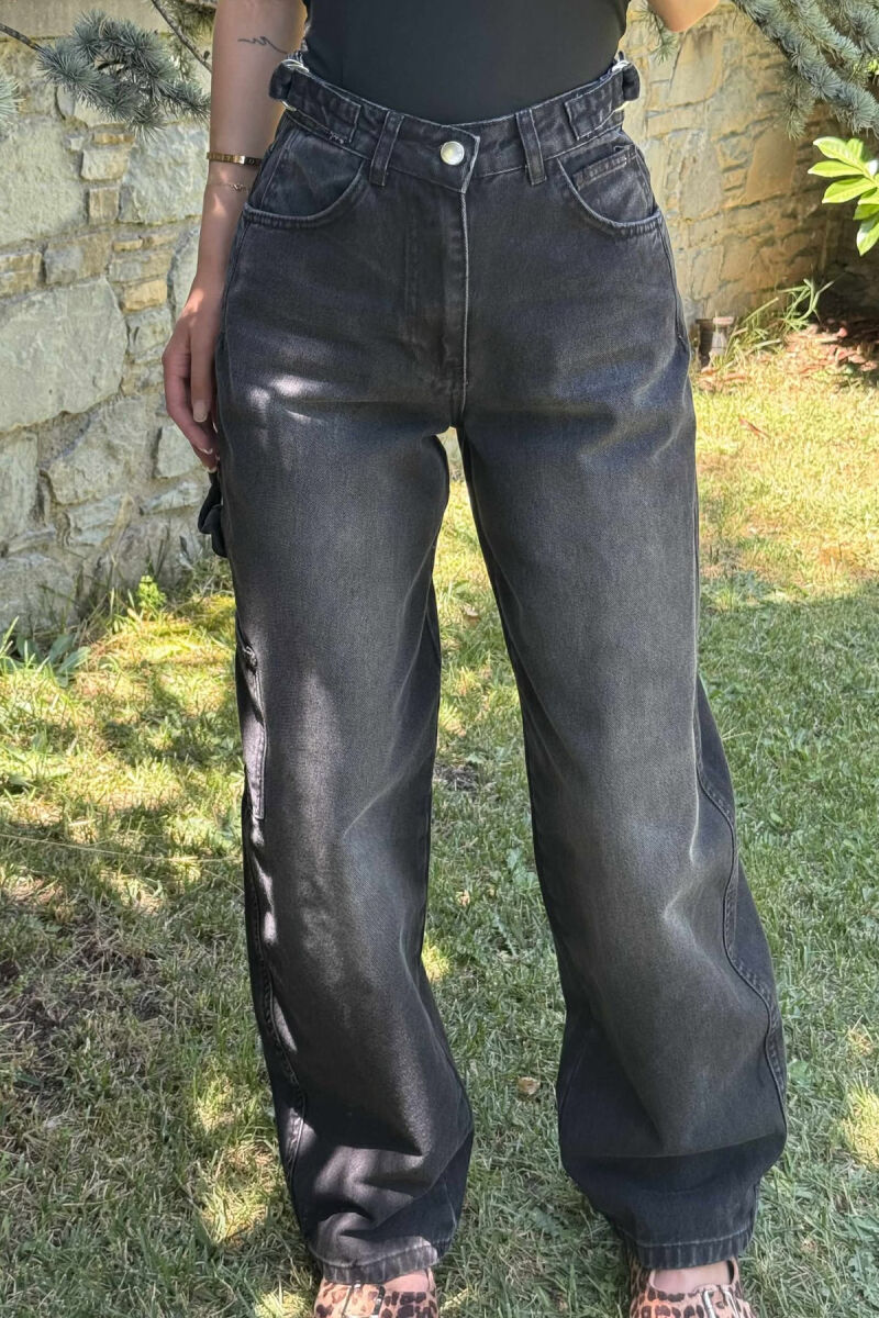 XHINSE TË GJERA ME DETAJIN E RRIPIT PËR FEMRA NË NGJYRËN E ZEZË - 1