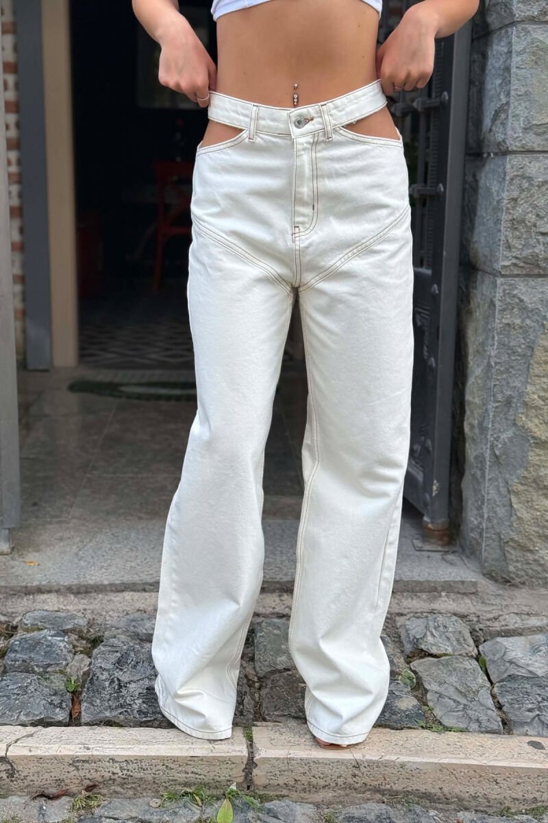 XHINSE TE GJERA NJE NGJYRESHE PER FEMRA NE NGJYRE TE BARDHE - 3