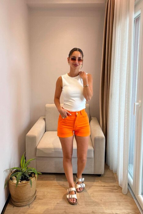 XHINSE TE SHKURTRA NJE NGJYRESHE PER FEMRA NE NGJYRE PORTOKALLI - KLAUDIO FASHION