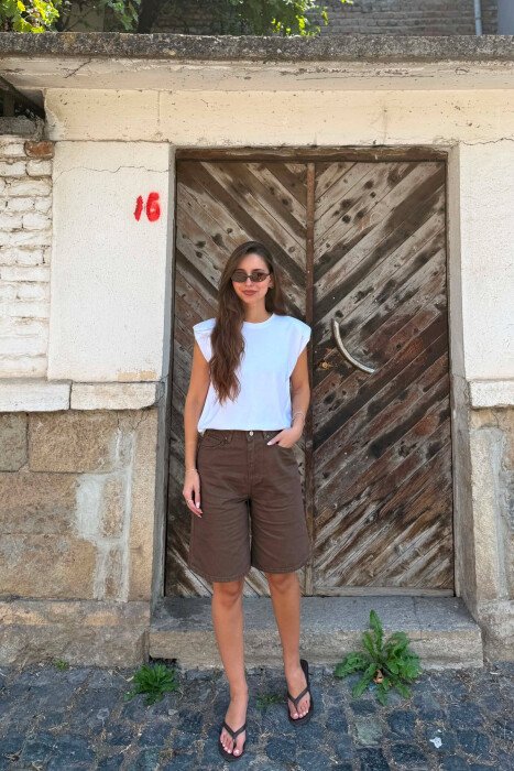 XHINSE TE SHKURTRA PER FEMRA NE NGJYRE KAFE - KLAUDIO FASHION