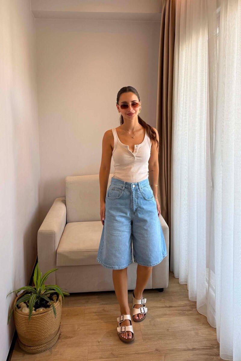 XHINSE TE SHKURTRA TE THJESHTA PER FEMRA NE NGJYRE BABY BLU - 1