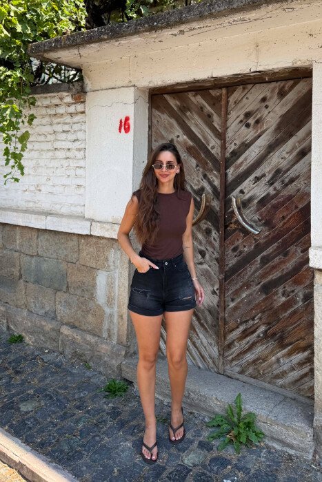 XHINSE TË SHKURTRA TË THJESHTA PËR FEMRA NË NGJYRË TE ZEZE - KLAUDIO FASHION