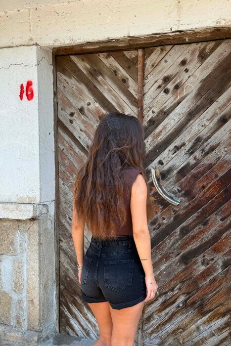 XHINSE TË SHKURTRA TË THJESHTA PËR FEMRA NË NGJYRË TE ZEZE - 4