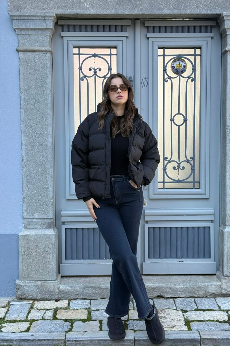 XHUP I THJESHTË PËR FEMRA NË NGJYRËN E ZEZË - 1