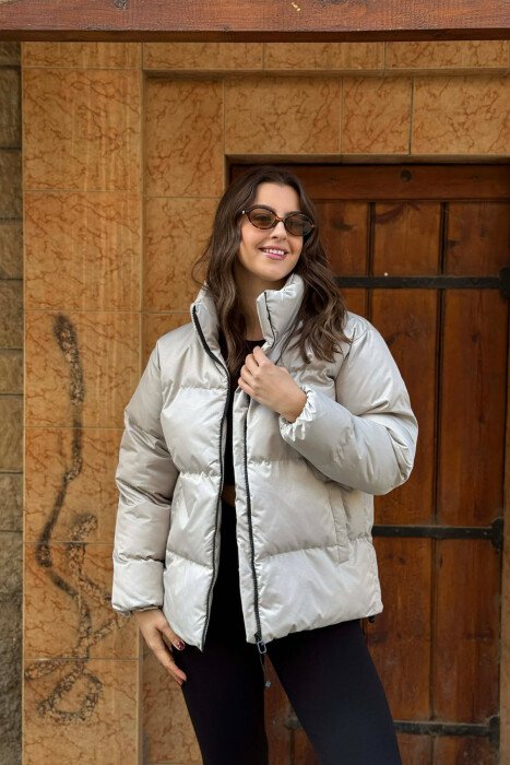 XHUP ME JAKË TË GJATË PËR FEMRA NË NGJYRËN GRI E ZBARDHUR - KLAUDIO FASHION