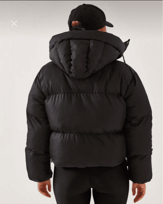 XHUP ME KAPUC PËR FEMRA NË NGJYRËN E ZEZË - 2