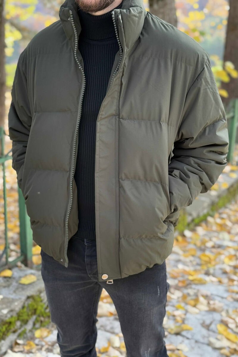 XHUP NJË NGJYRËSH ME BEL TË SHKURTËR PËR MESHKUJ NË NGJYRË JESHILE - 1