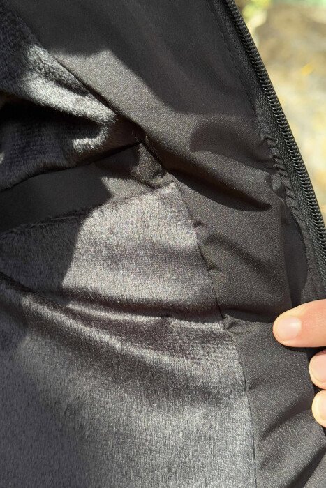 XHUP NJË NGJYRËSH ME PUSH DHE KAPUC PËR MESHKUJ NË NGJYRËN E ZEZË - 5