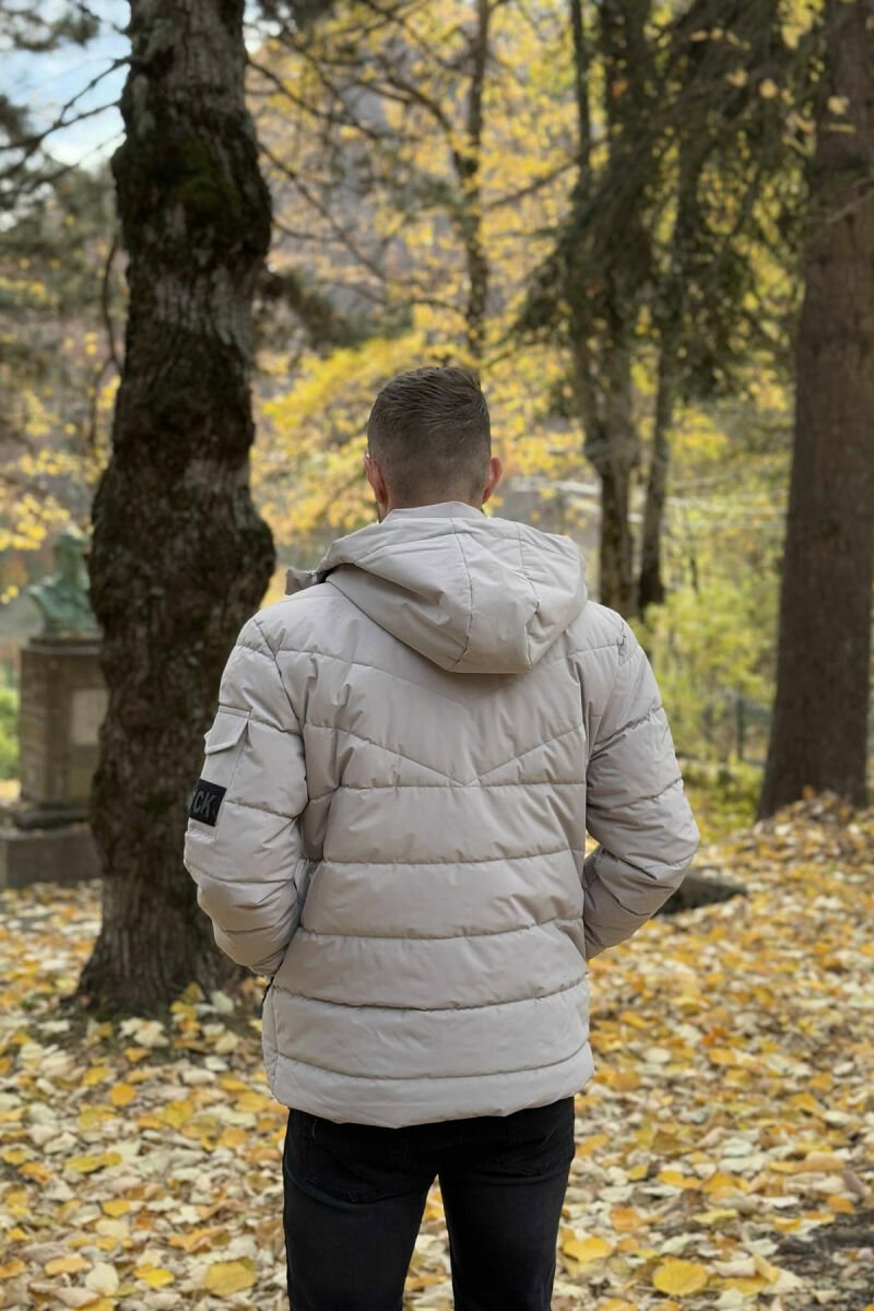 XHUP NJË NGJYRËSH ME PUSH DHE KAPUC PËR MESHKUJ NË NGJYRËN GRI E ZBARDHUR - 6